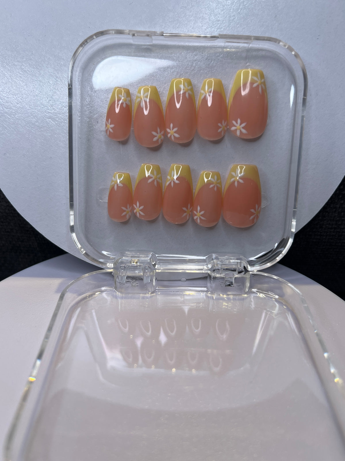 Løsneger ,square medium ,daisy ,reuseable press on nails.