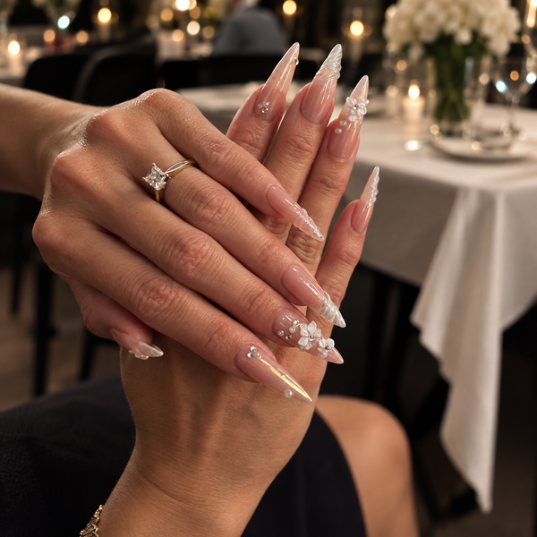 Stiletto Press-On Nails Collection - hvordan det ser ut på hånden