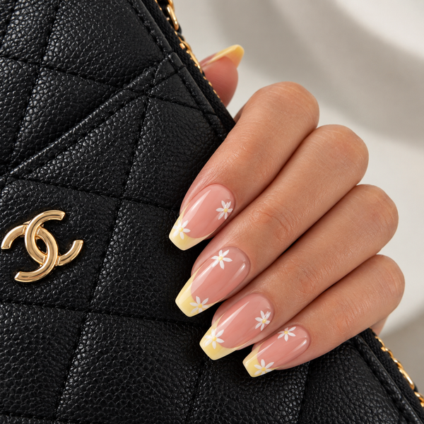Square Medium Press On Nails Collection - hvordan det ser ut på hånden